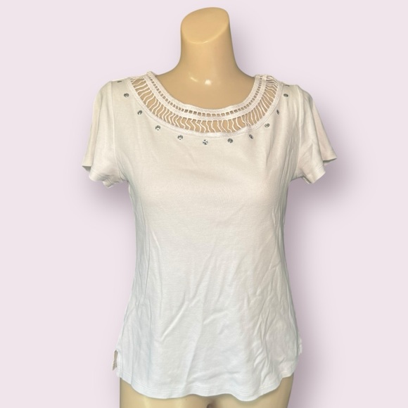 Y2K Basic Cotton White Tee with Silver Metal Embellishments - Picture 3 of 9